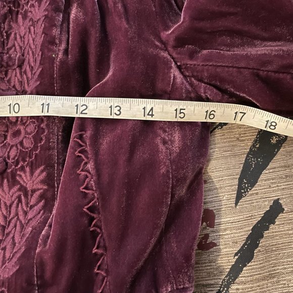 STUNNING Velvet Jacket Skirt, Intricate Embroidery- Max Azria (POCKETS!) - Picture 13 of 16